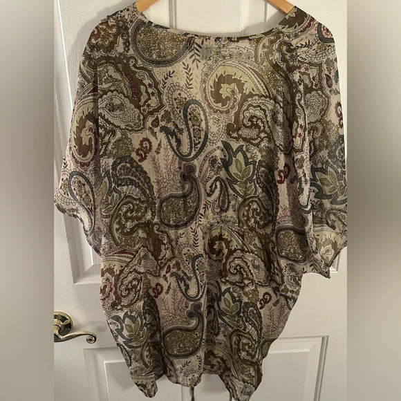 Paper Tee Sheer Paisley Short Sleeve Blouse Size Large - Picture 5 of 8